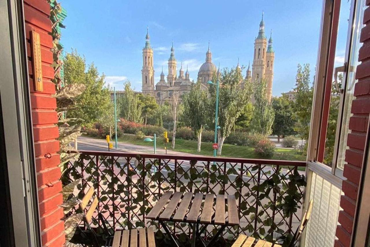 Front Views To El Pilar Comotucasa Zaragoza Exterior photo